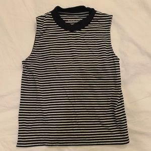 Everlane sleeveless black and white top